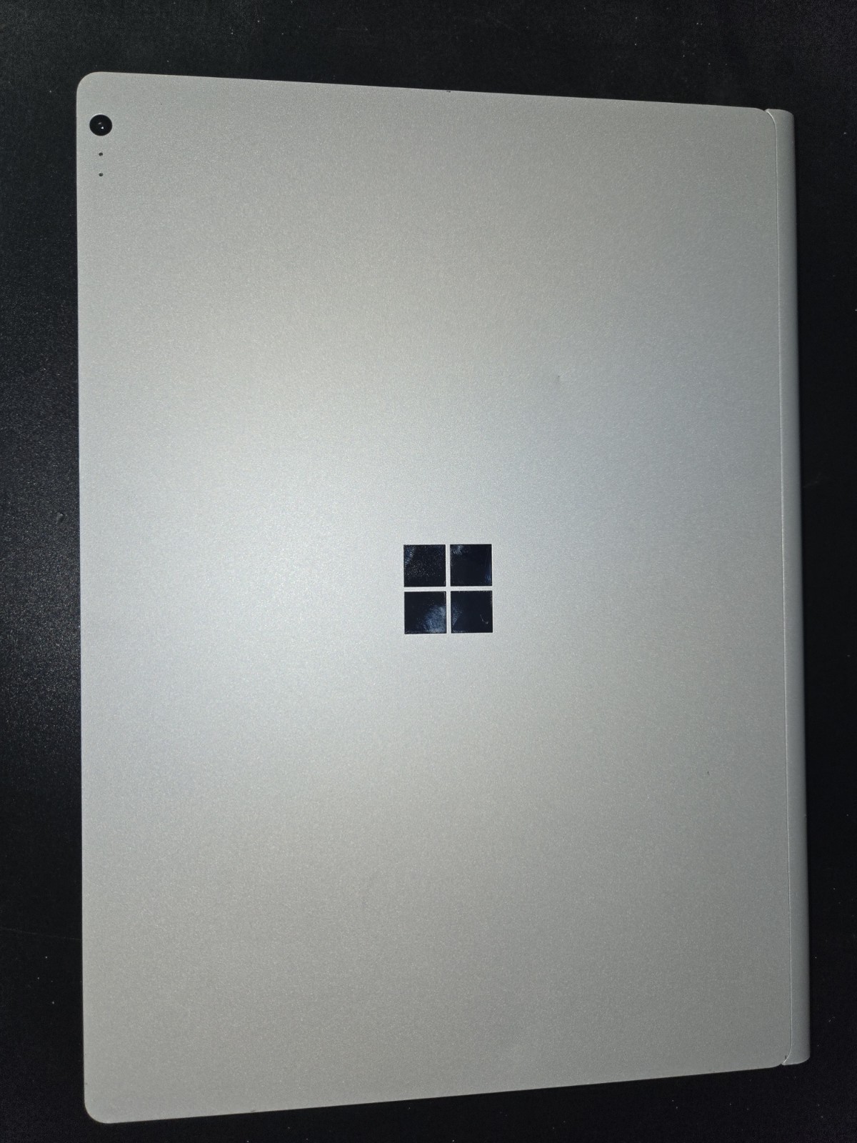 Microsoft SurfaceBook 2 13.5″ (GTX 1050, i5 2.6GHz, 82%+ Batt.)