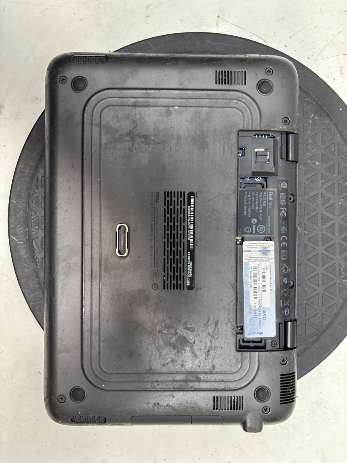 Dell Inspiron 1090 Intel Atom N550 1.5GHz 2 GB NO HDD No Batt