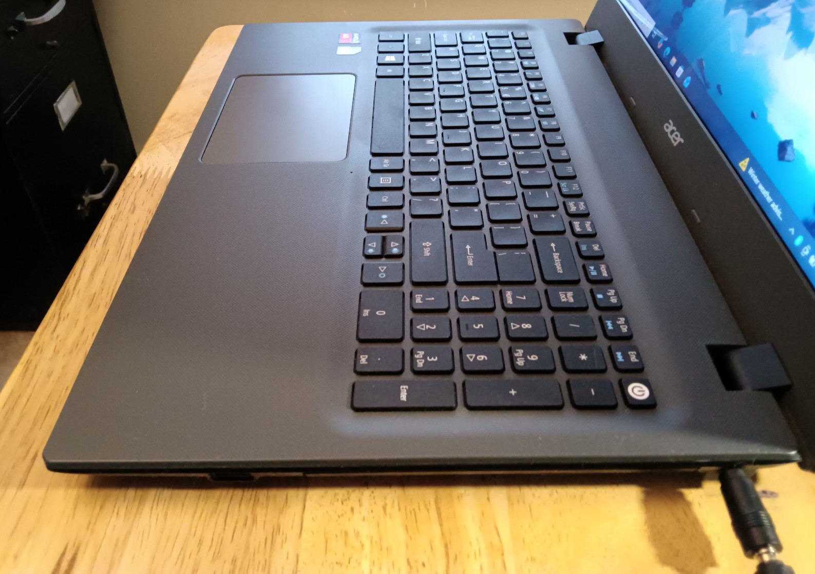 Acer E5-522-89W6/Amd A8-7410 2.20ghz/8gb/320gb/Windows 10 Home/Webcam/Hdmi/15.6