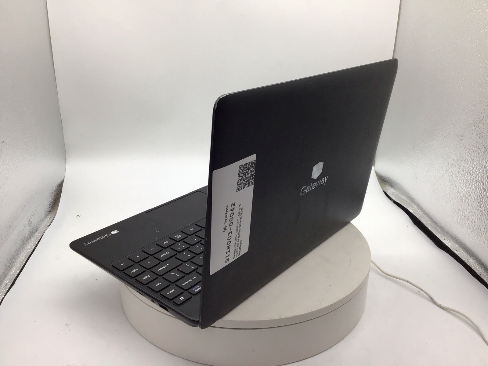 Gateway GWTN141-10BK 14.1″ Laptop i5-1135G7 NO RAM/SSD/OS BAD SCRN Parts/Repair
