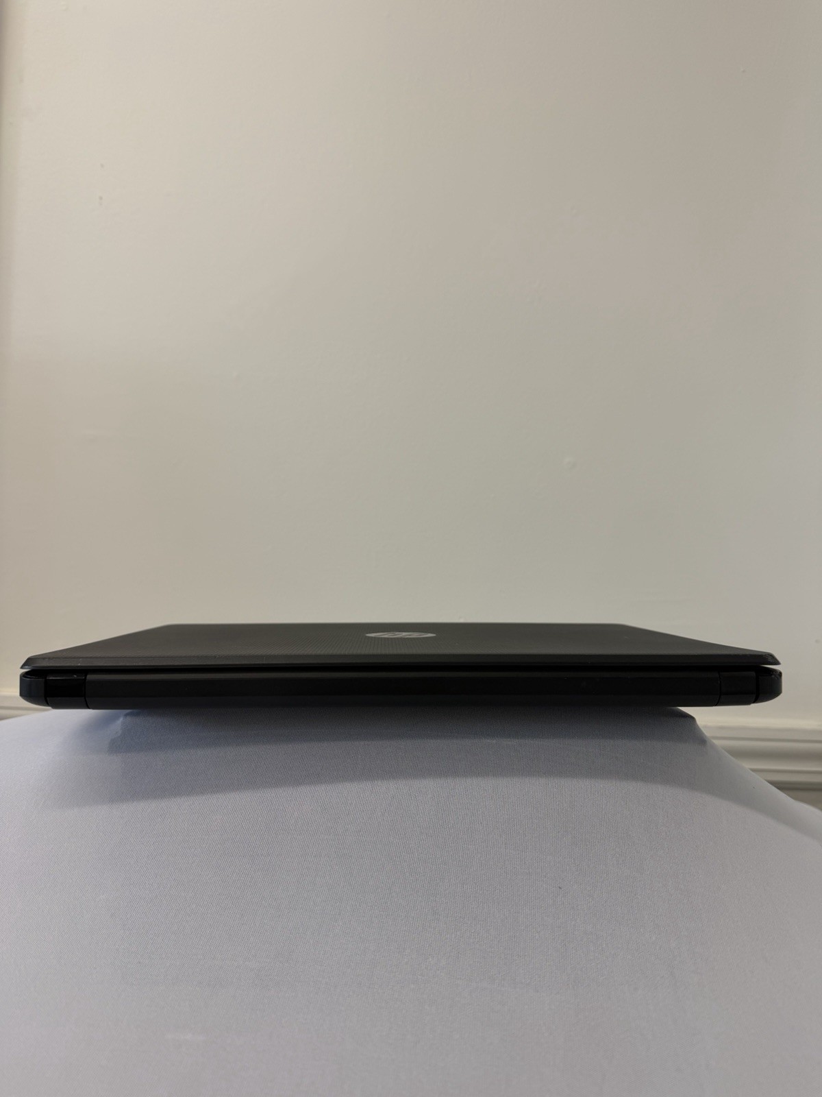 HP Laptop 14-bw012nr – Good Screen – AMD E2-9000e – Read Des