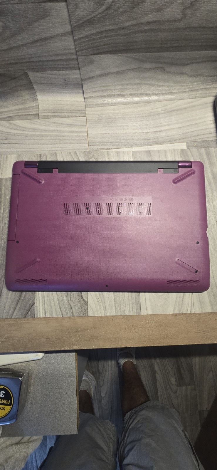 HPLaptop 15-bw0xx With a 1.50 GHz AMD E2-9000e processor with Radeon R2 graphics
