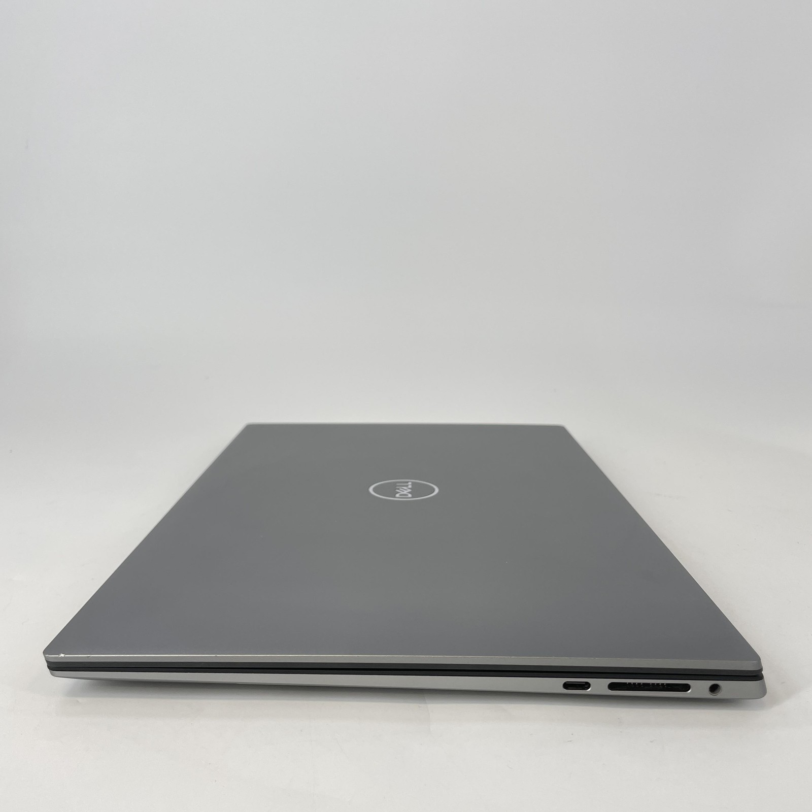 Dell Precision 5570 15.6 Gray FHD+ 2.5GHz i9-12900H 8GB 1TB SSD NVIDIA RTX A2000
