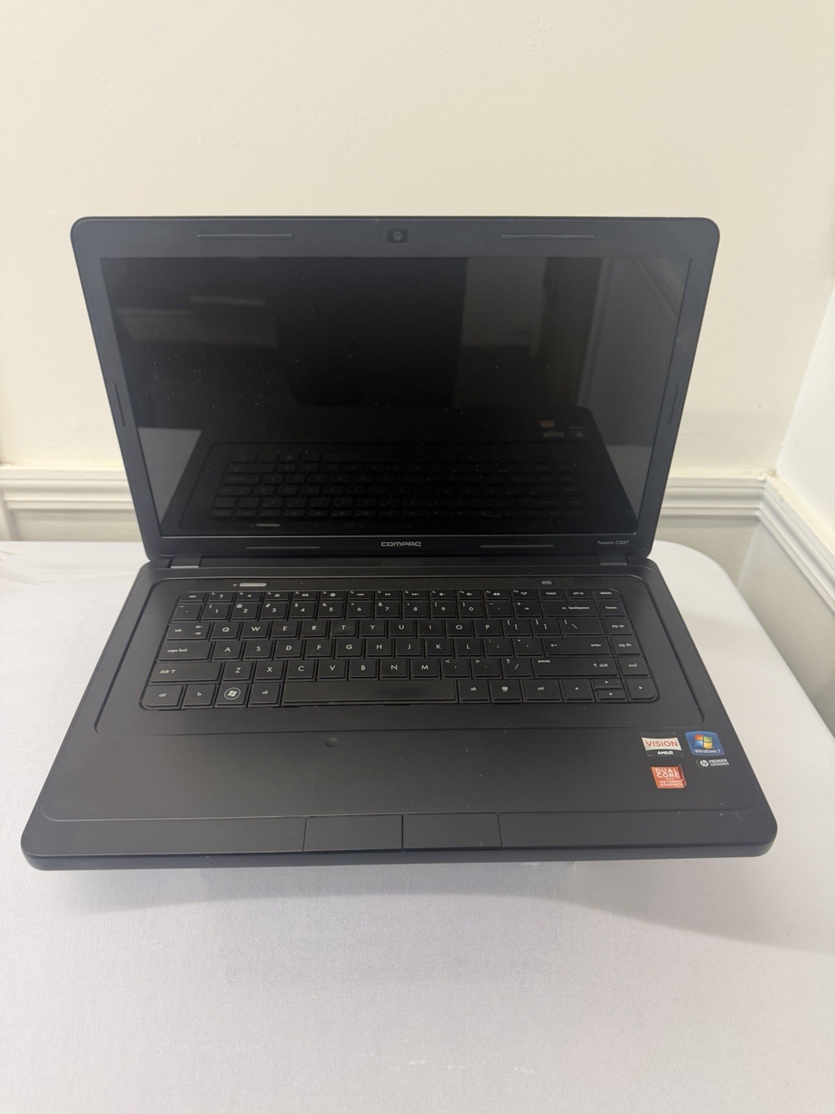 Compaq Presario CQ57 Laptop – Good Screen – AMD E-300 – Good Screen -Read Desc
