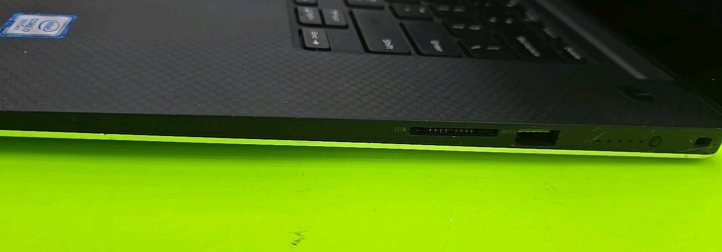 Dell Precision 5540 15.6” 16 GB RAM 1TB HD Core i7 9th Gen 2.6GHz Touch Screen