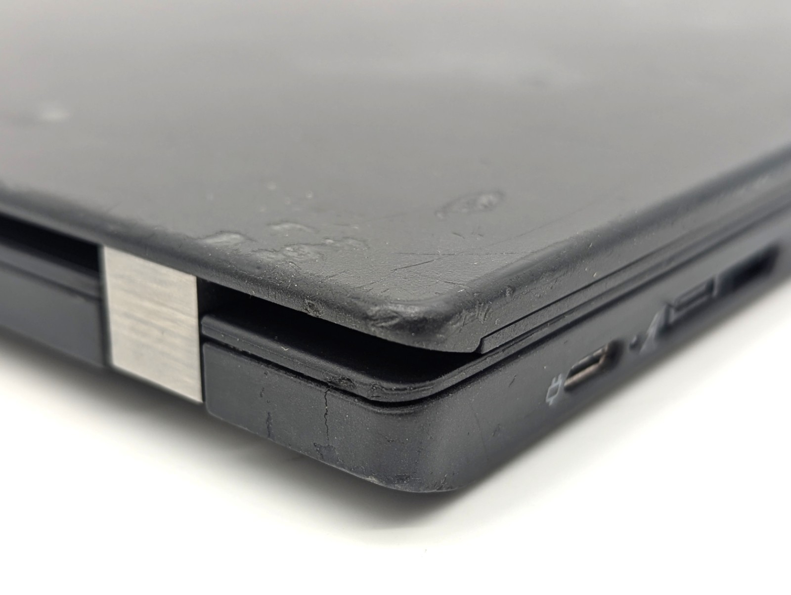 Lot of 3 Lenovo ThinkPad T490 – 14″ Intel Core i5-8365U 8GB RAM No OS/SSD/AC
