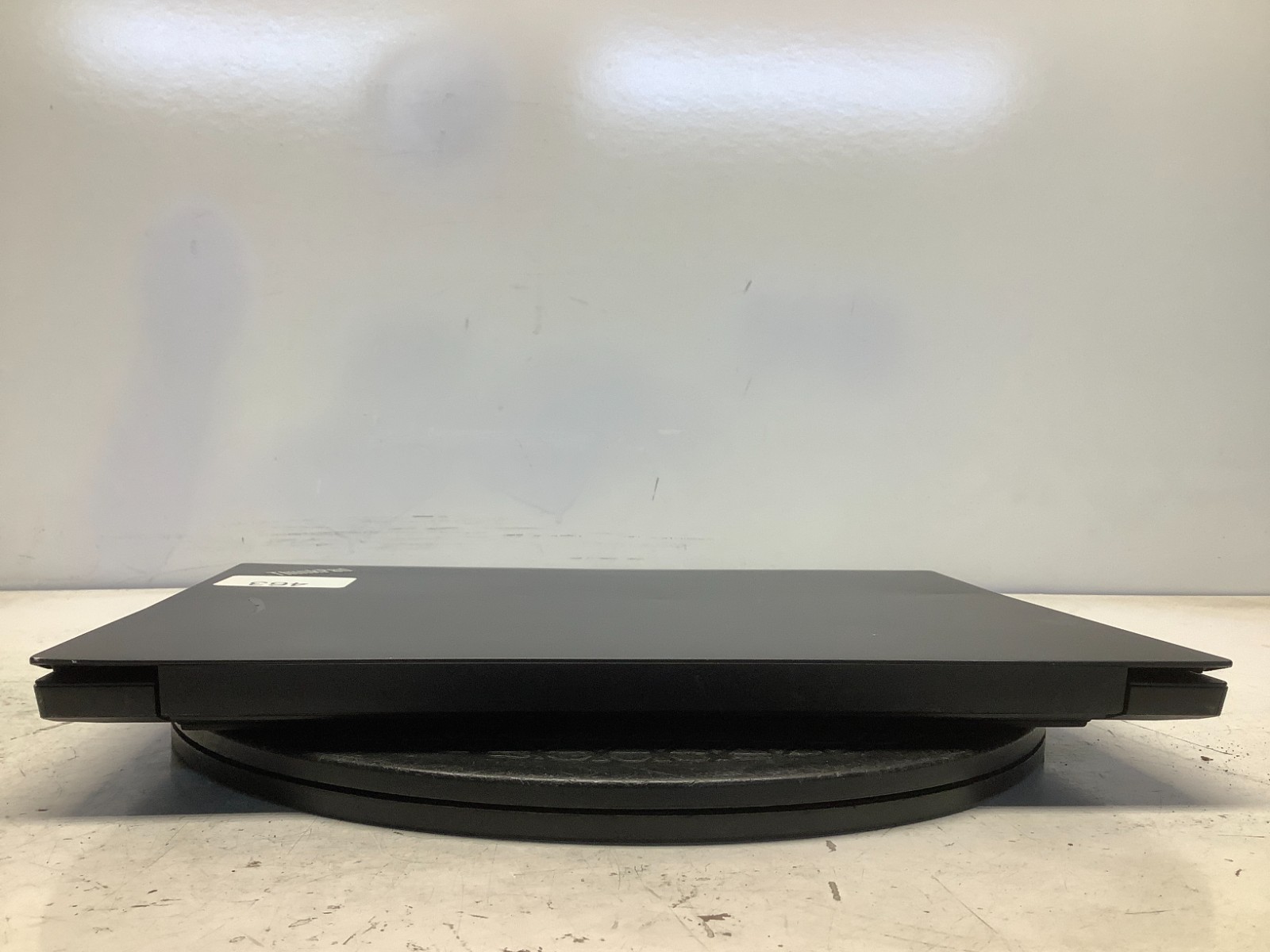 Lenovo ThinkPad E480 Intel i5-8250U 1.6GHz 8 GB NO HDD No Batt