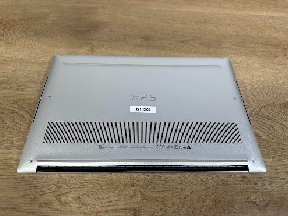 Dell XPS 15-9510, Core i9 11900H, 32GB DDR4, RTX 3050 Ti, 512GB SSD 2020 Touch