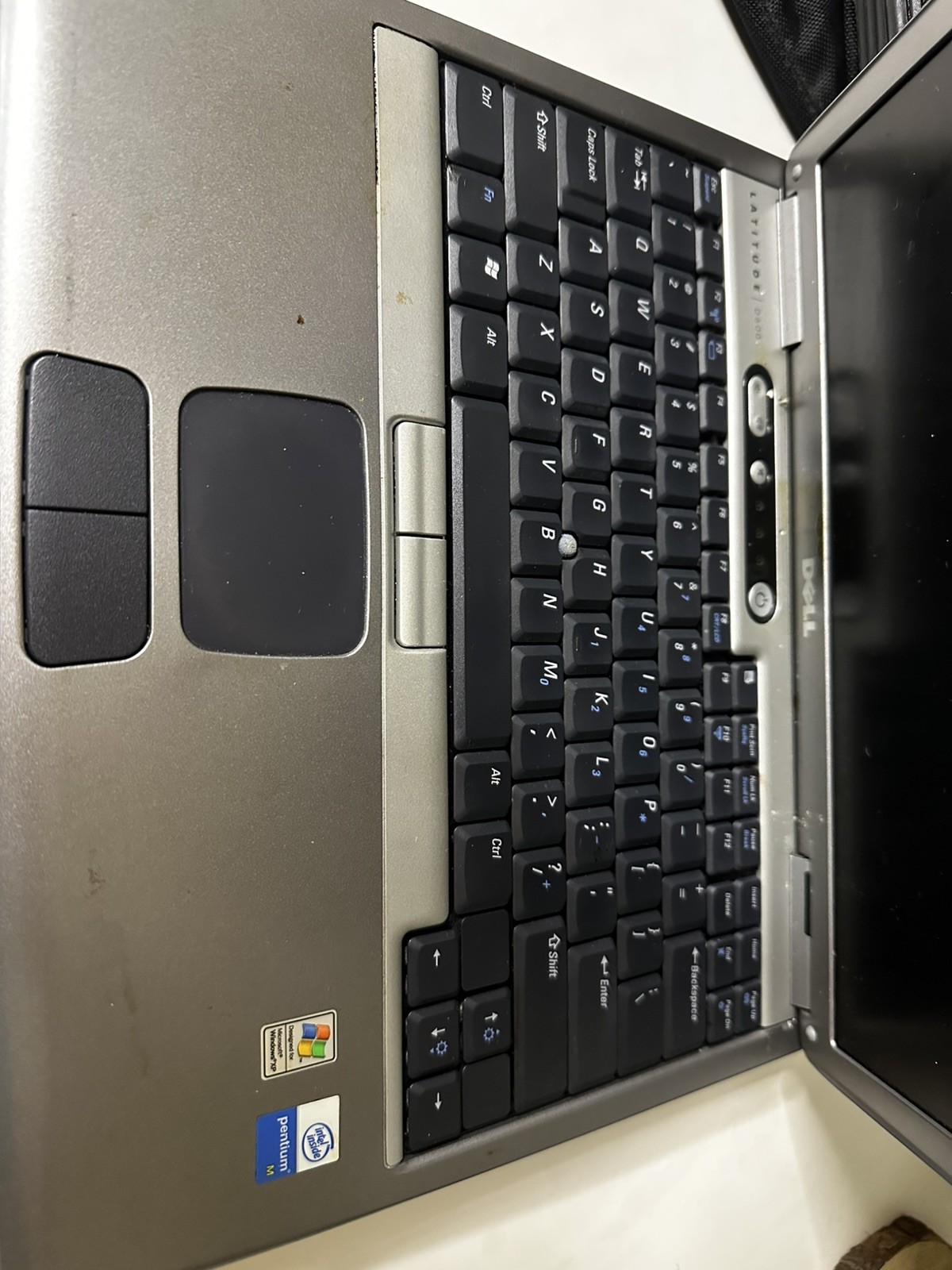 Dell Latitude D600 Windows