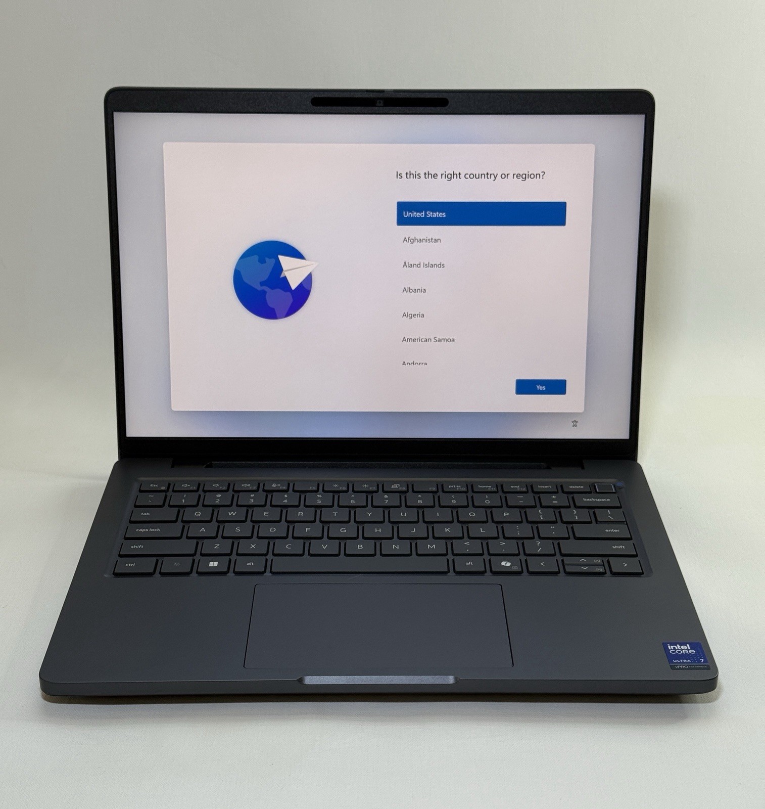 Dell Pro Max 14 MC14250 FHD+ Ultra 7 265H 32GB 2TB SSD RTX PRO 500