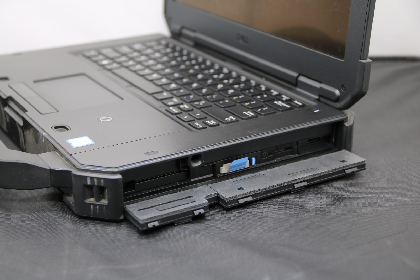 Dell Latitude 7424 Rugged Extreme i5-8350U 32GB 256GB Win11 *No Batt Trackpad*