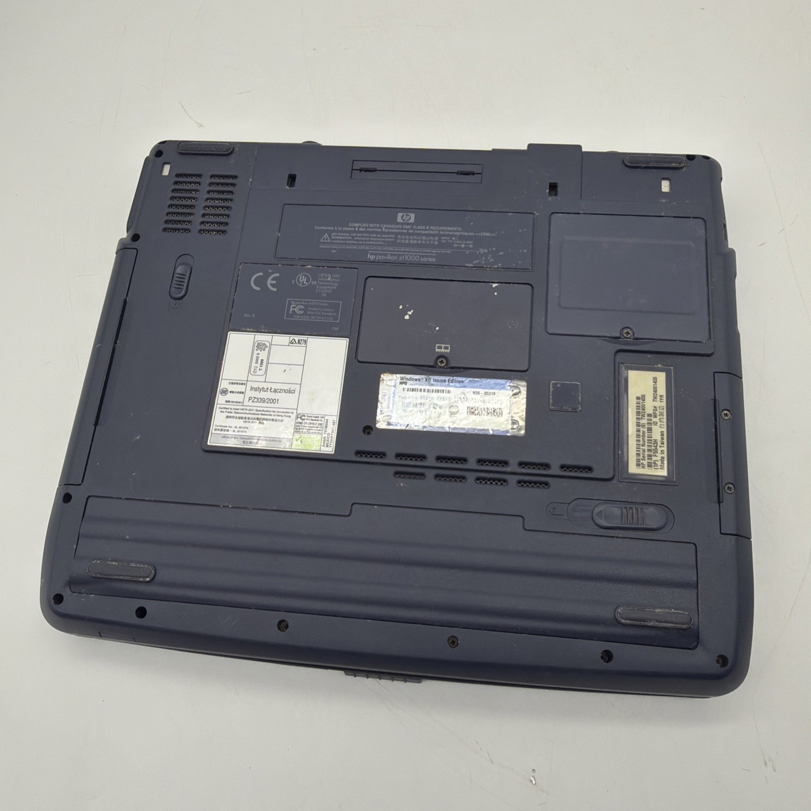 hp pavillion zt1175 laptop WINDOWS XP =PARTS, REPAIR ONLY=