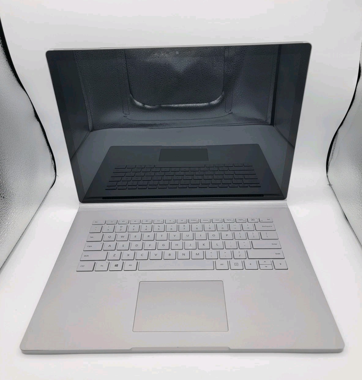 Surface Book 3 15″ 2-in-1 Touchscreen i7-1065G7 32GB RAM 512GB SSD GTX 1660 Ti