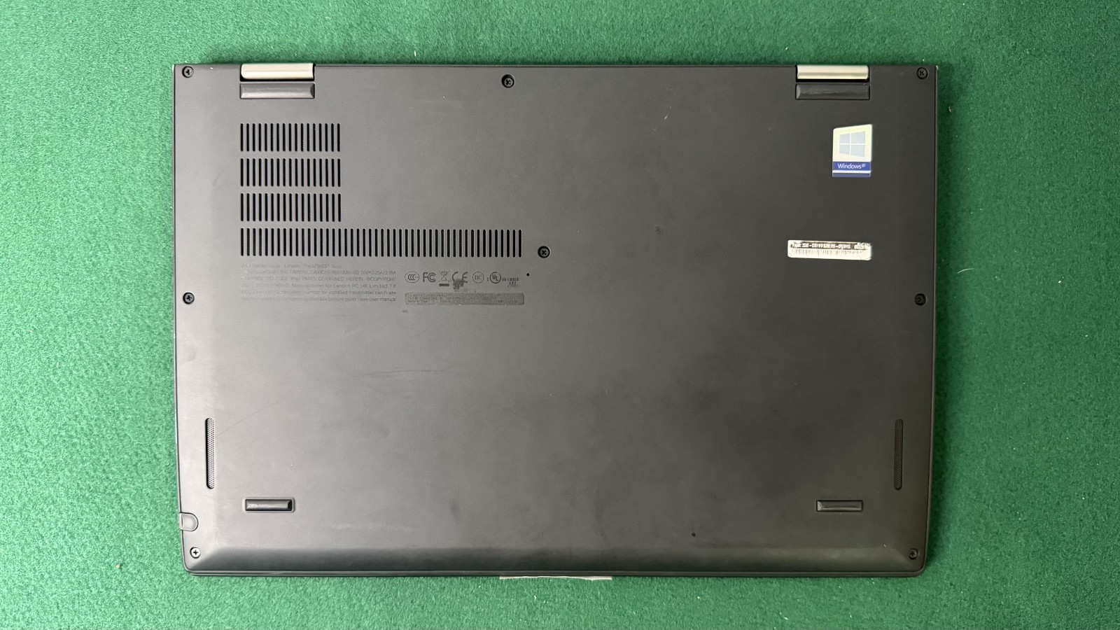 Lenovo ThinkPad X1 Yoga 2nd Gen 14″ i7-7600U 16GB RAM 1TB SSD