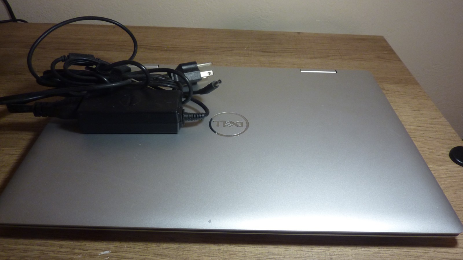 Dell Inspiron 5582- FHD Touch – i5 8265U – 8GB RAM – 256GB SSD WIN 11 Pro OEM AC