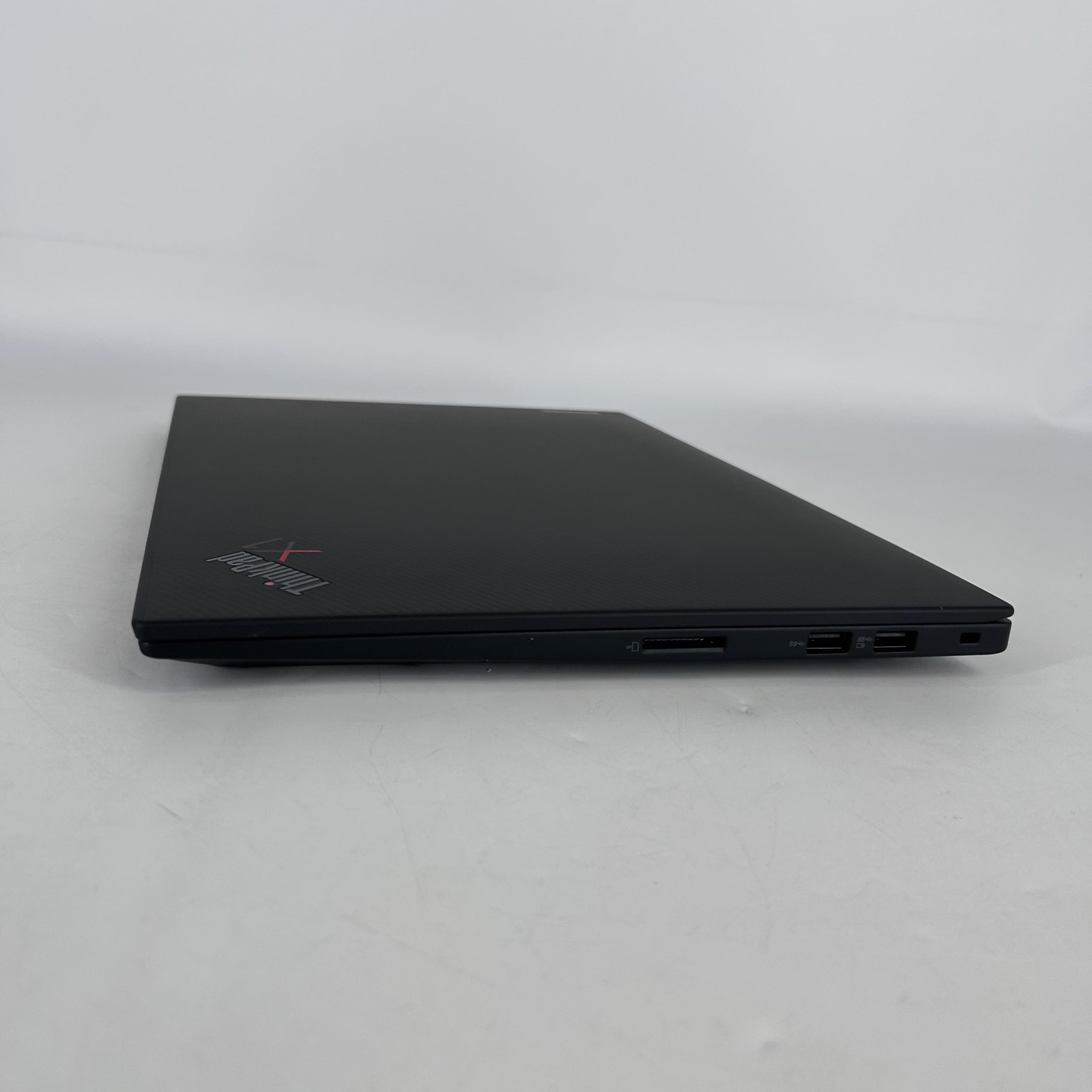 Lenovo ThinkPad X1 Extreme Gen 4 16 UHD+ i9-11950H 2.60GHz 40GB 256GB RTX 3080