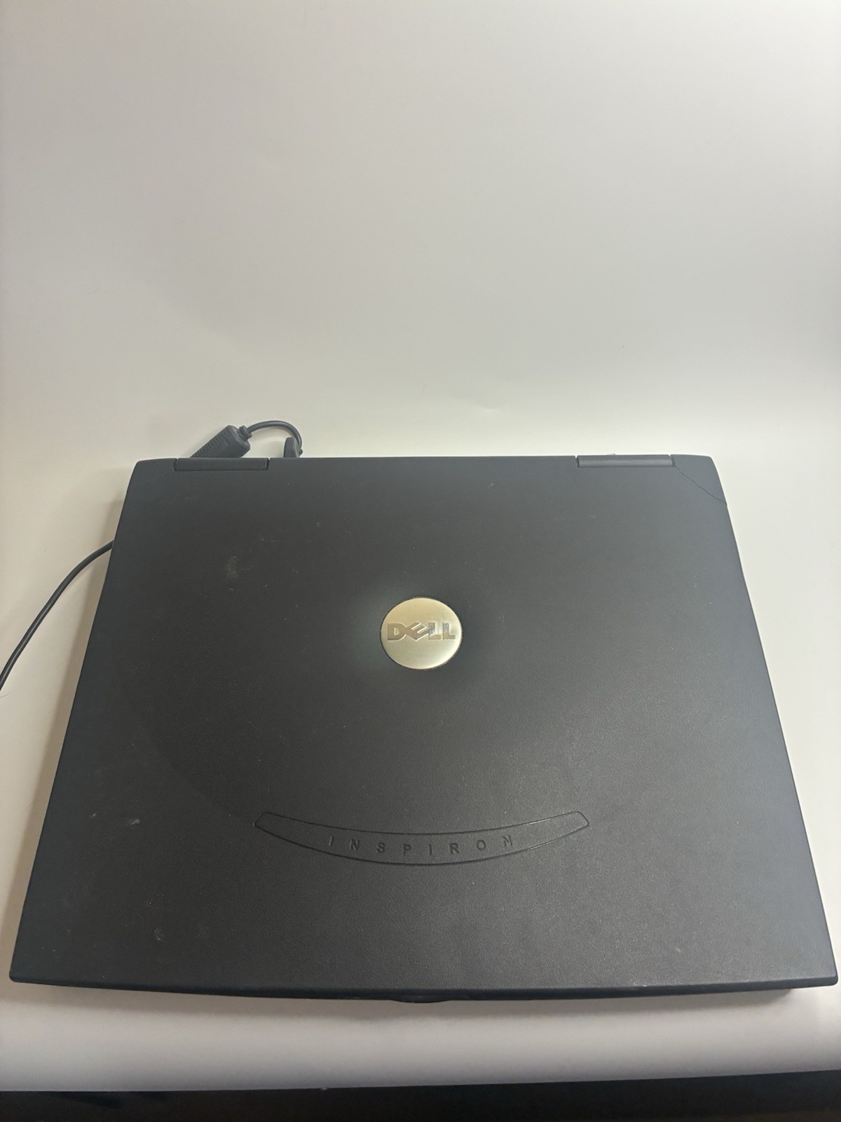 Dell Inspiron 2600 Vintage Gaming Laptop Intel Celeron Windows XP w/ Charger