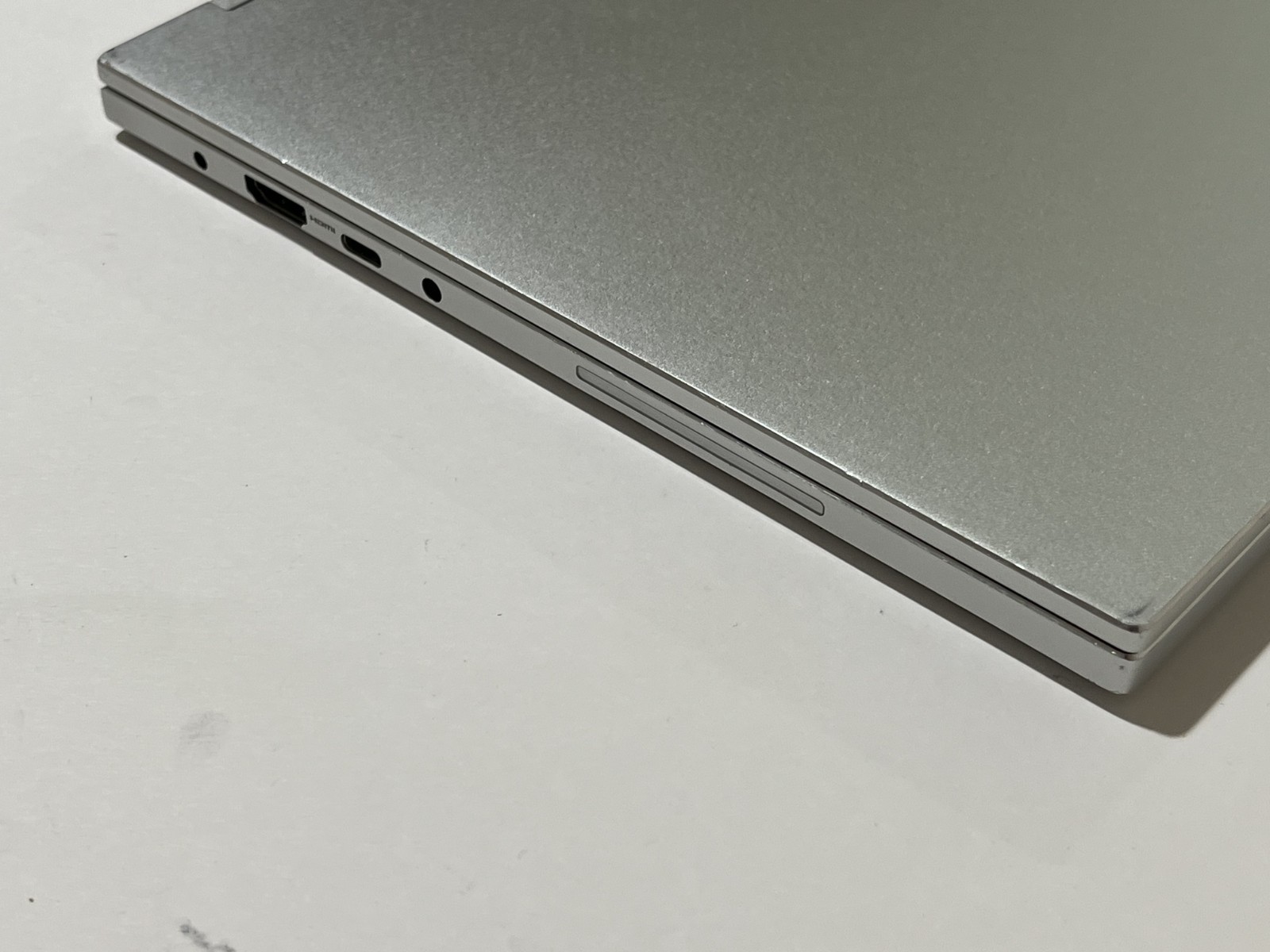 Samsung Galaxy Book Flex Alpha 13.3″ 256GB SSD, Intel Core i5 10th Gen NP730QCJ