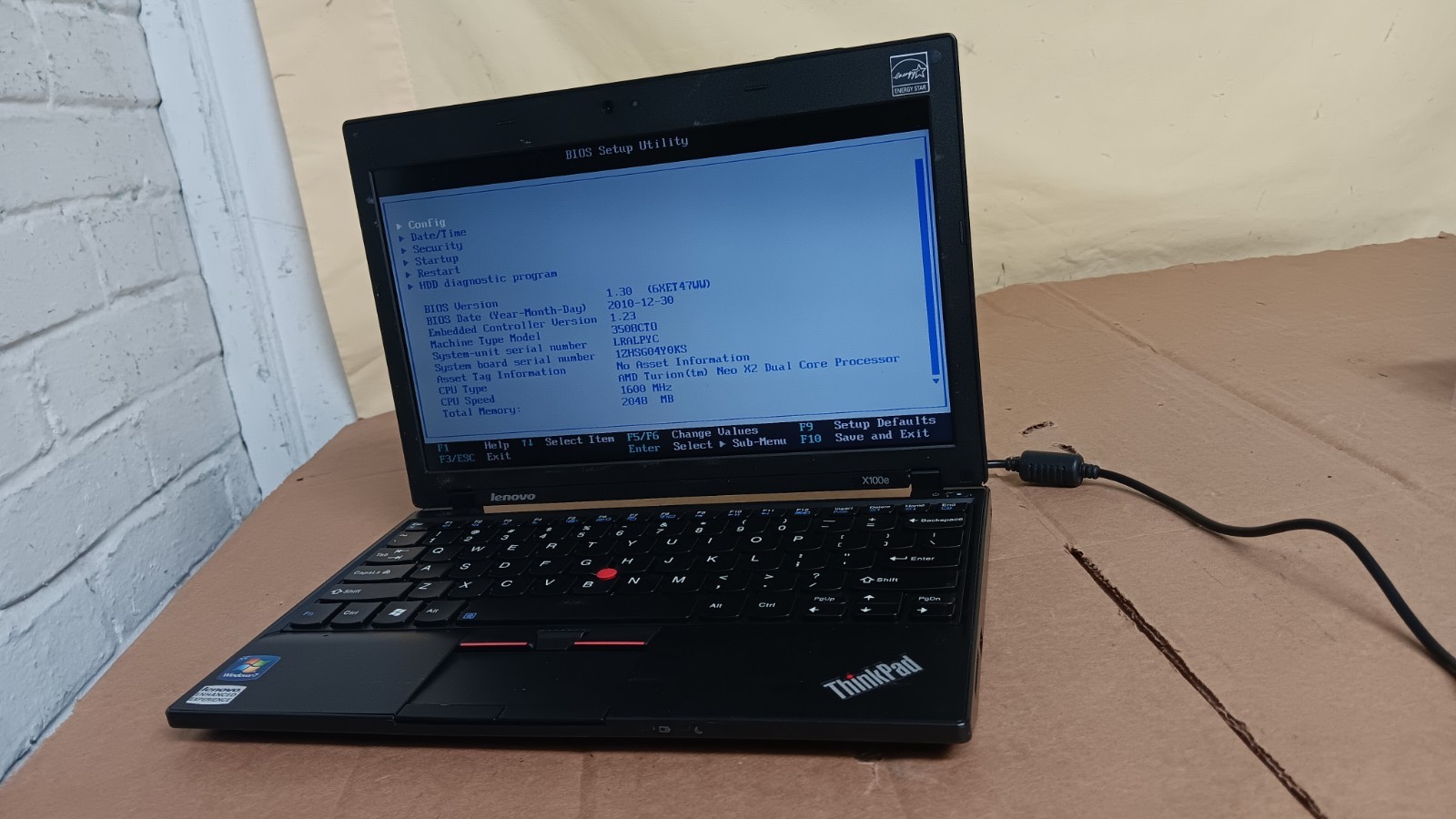 Lenovo Thinkpad X100e Laptop AMD Turion Neo X2 Dual core 11.6-inch LCD Screen