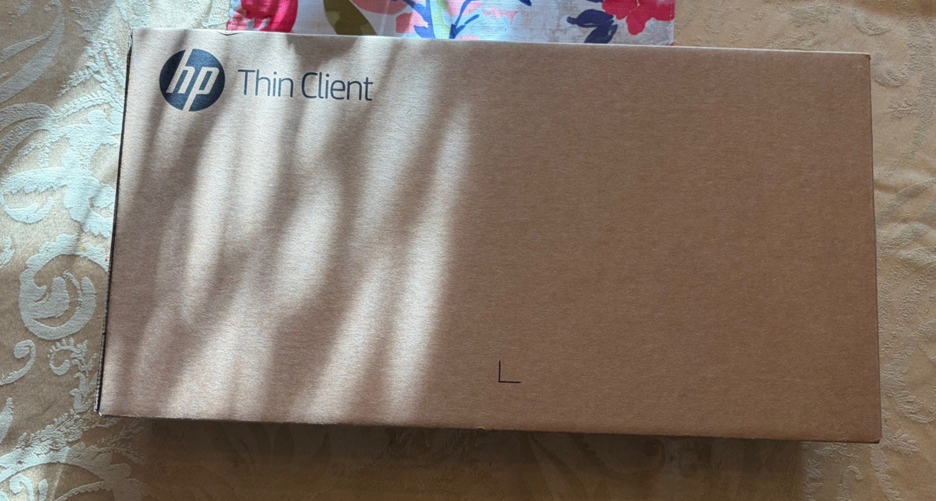 HP t640 Thin Client RYZEN EMBEDDED R1505G RADEON VEGA GFX 256GB SSD 8GB W11P