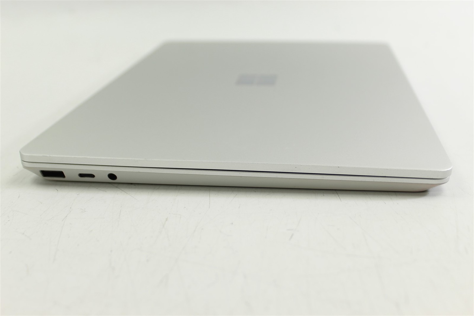 Microsoft Surface Laptop Go 2 2013 12.4″ i5-1135G7 256GB SSD 16GB RAM W11H