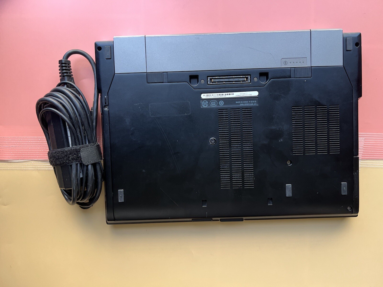 Dell Latitude E6410 Core i5 M520 2.40GHz 4GB RAM 750GB NVIDIA BLUETOOTH WEBCAM