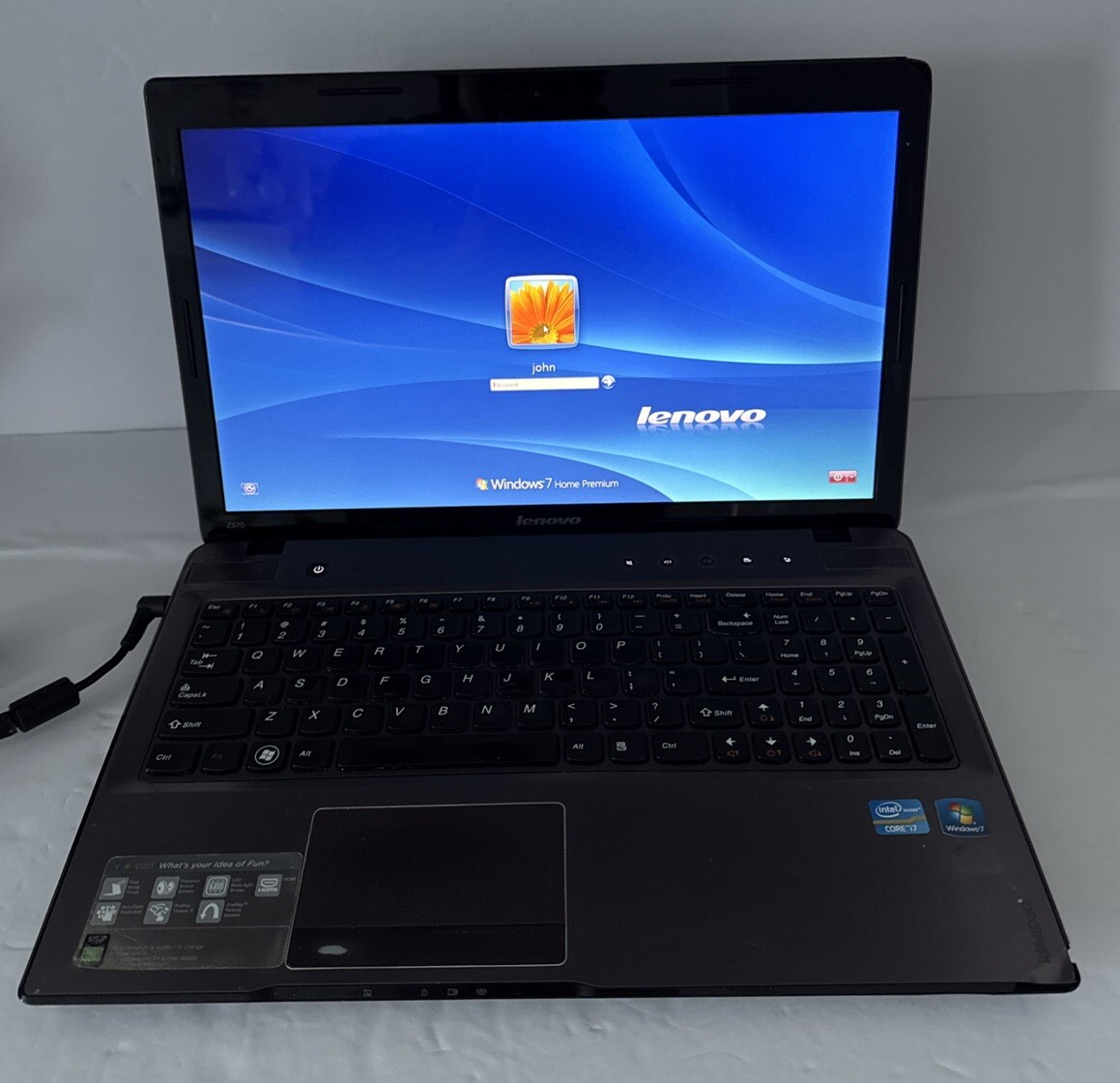 Lenovo Laptop IdeaPad Z570 15.6 inch Intel Core i7 2670QM 2.2GHz, 4Gb RAM, 500G