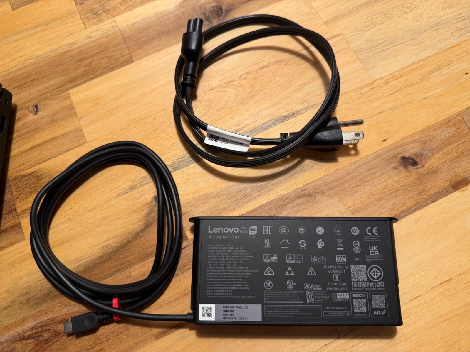Lenovo ThinkPad P16 Gen 3 FHD Ultra 7 265HX 64GB 1TB RTX PRO 4000 Blackwell 4YRW