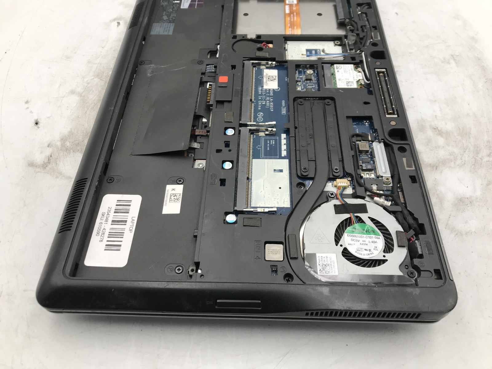 DELL LATITUDE E7440 – FOR PARTS/NO POWER – INTEL I7 4TH GEN – NO RAM – READ – BB