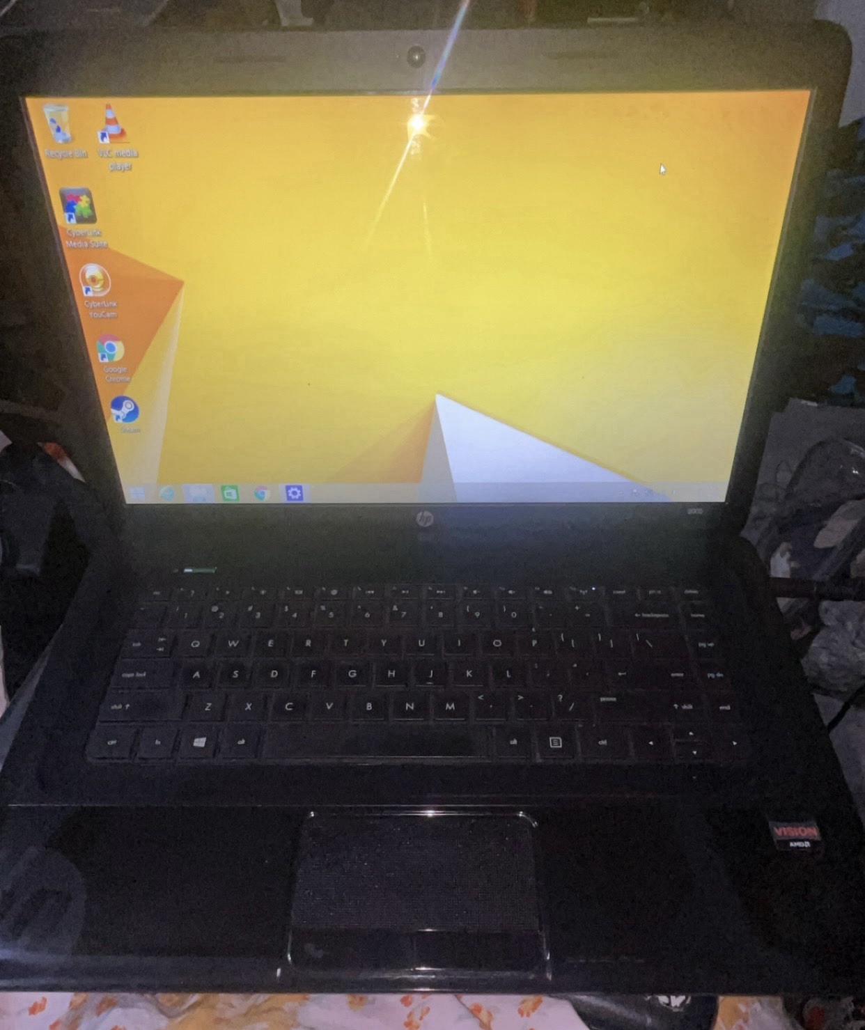 HP 2000 15.6″ Laptop AMD E-Series 4GB RAM 500GB HDD Windows 8 Black
