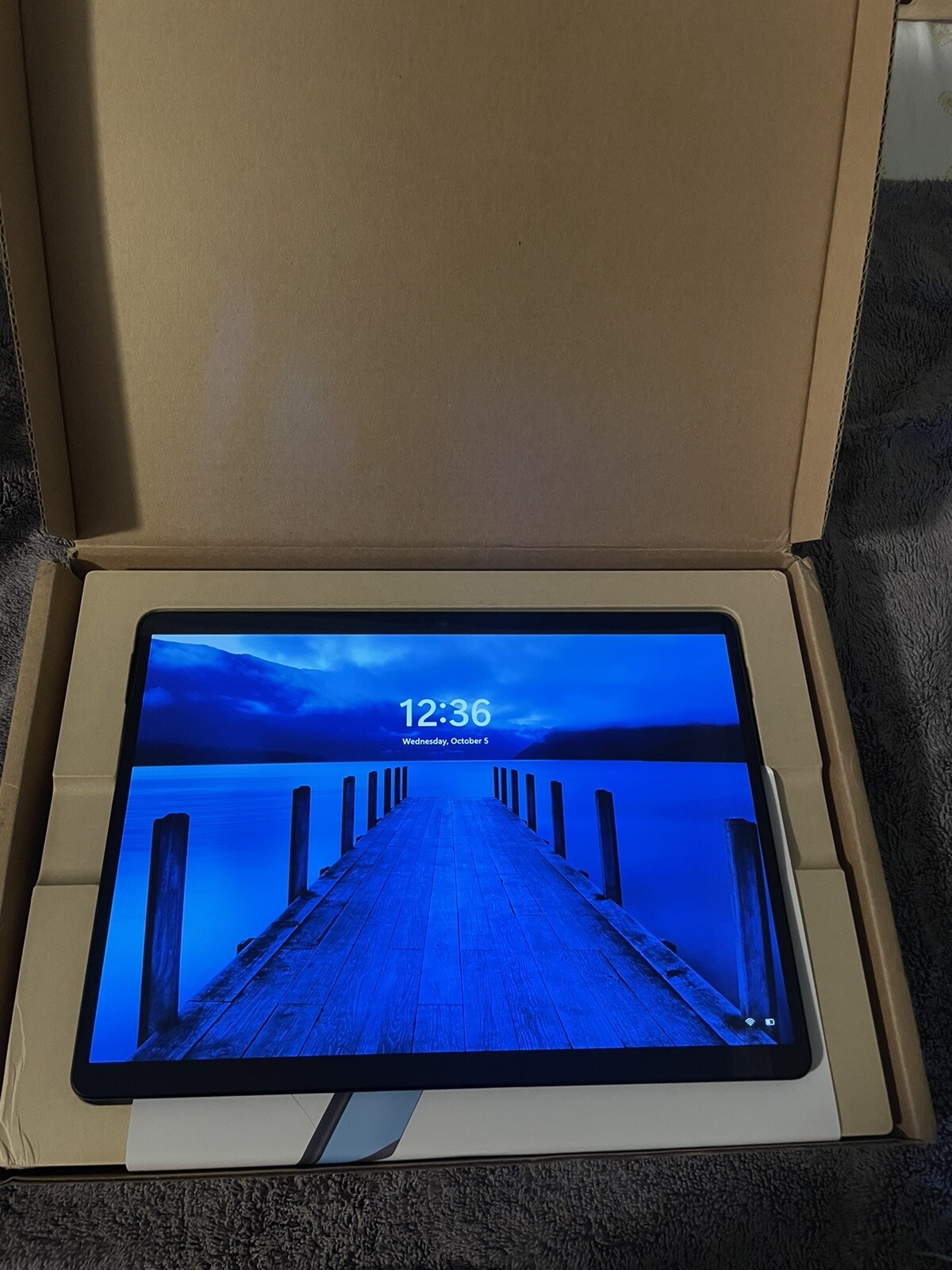 Microsoft Surface Pro X 13″ (512GB SSD, Microsoft SQ1, 3.00 GHz, 16 GB)…