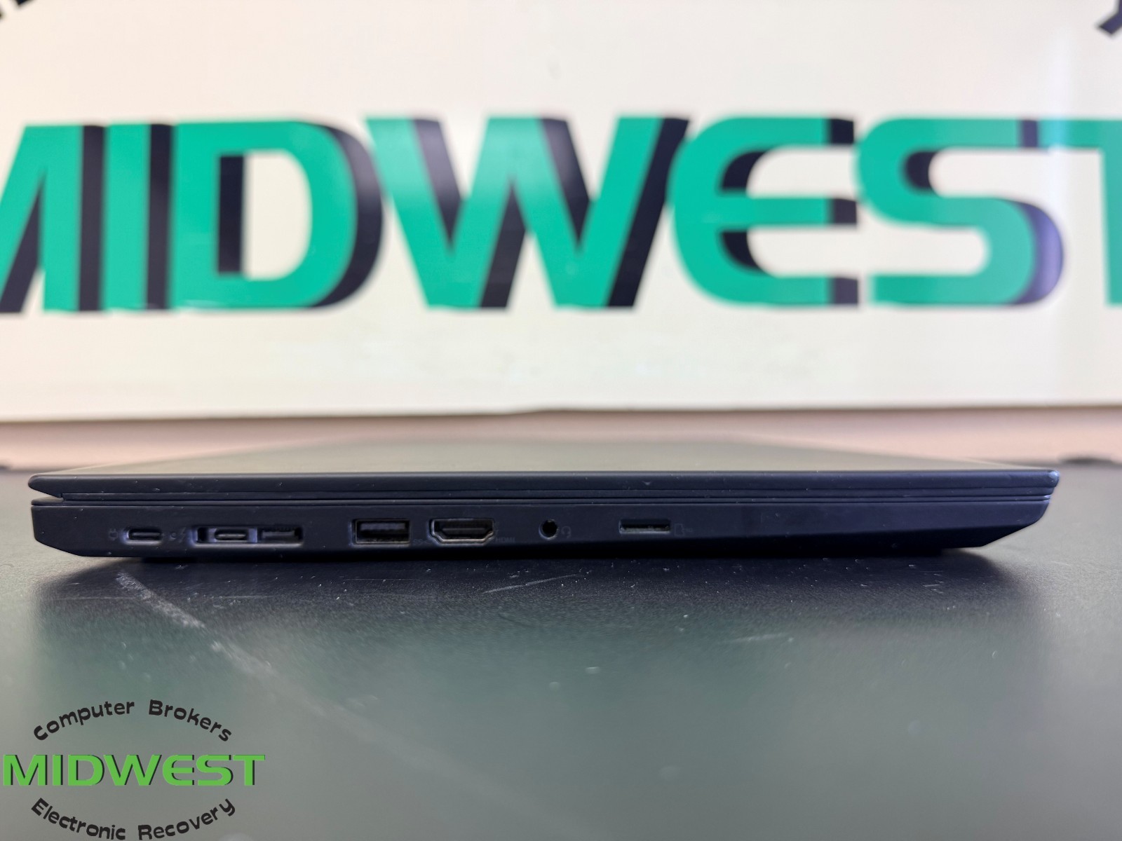 Lenovo ThinkPad T590 i7-8565U 1.80GHz 16GB 256GB SSD (For Parts)