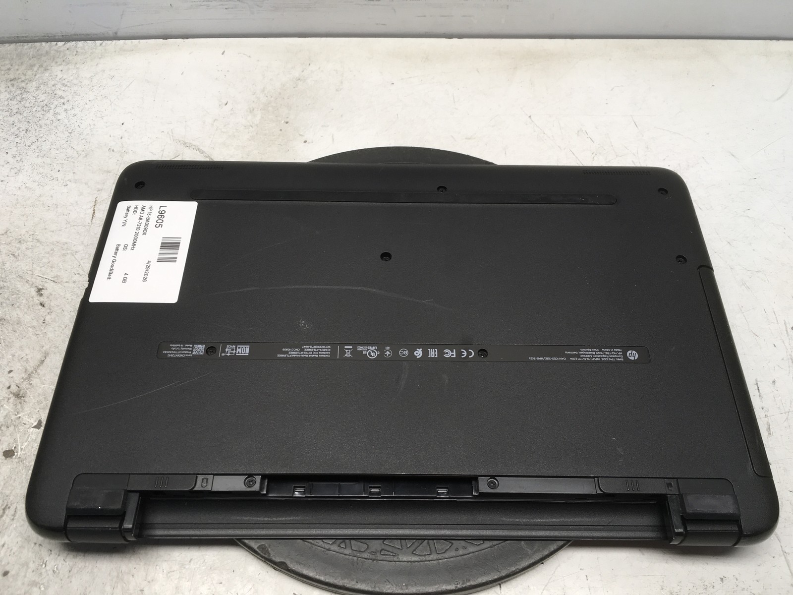 HP 15-BA009DX AMD A6-7310 2000MHz 4 GB NO HDD No Batt