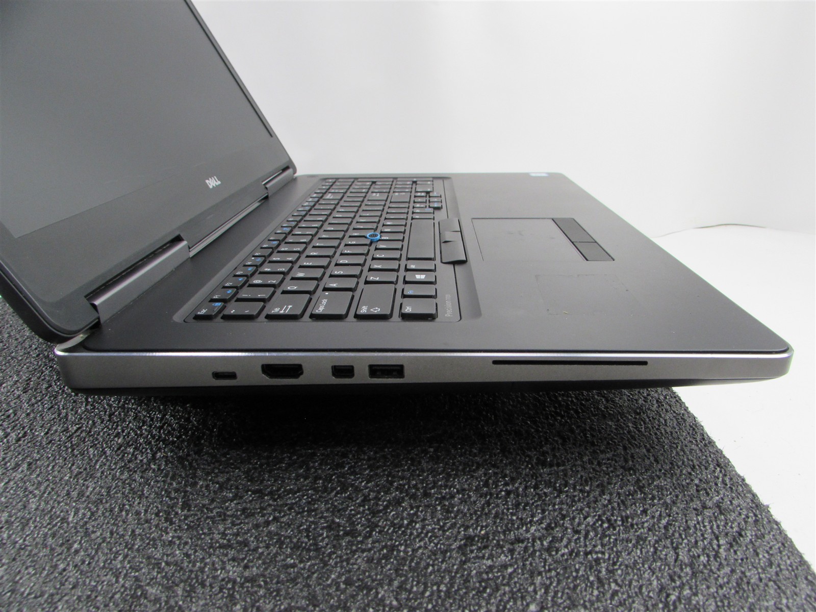 DELL PRECISION 7720 I7-6820HQ 512GB SSD 32GB RAM NVIDIA QUADRO P3000 NO O.S