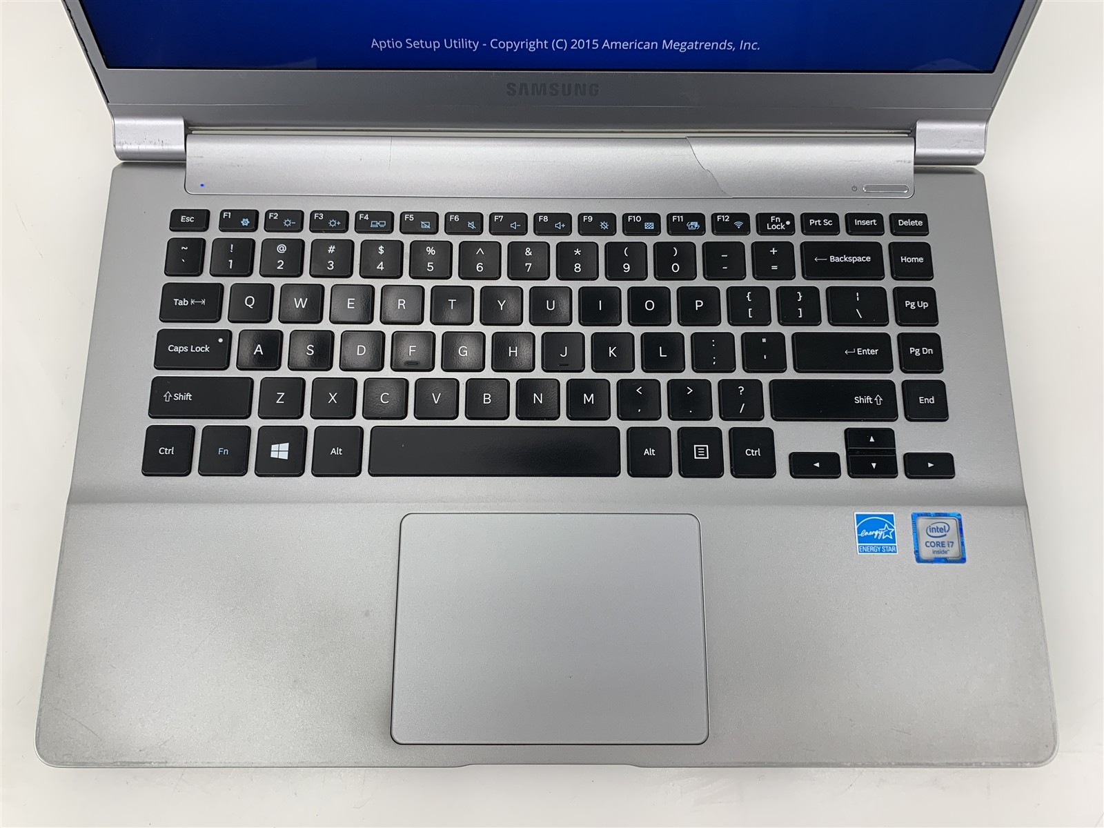 Samsung Notebook 9 15″ i7-6500U 8GB RAM 256GB SSD Win 11