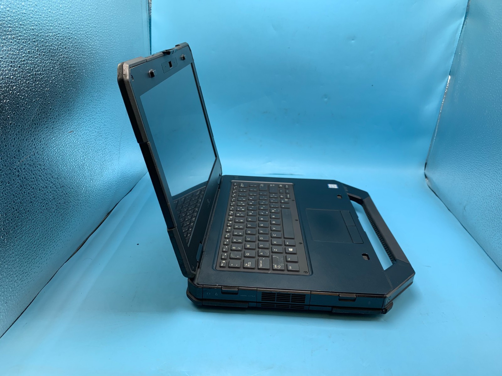 Dell Latitude 14 Rugged 5414 14″ Core i5-6300U 2.40GHZ 8GB RAM 240GB SSD Win 10
