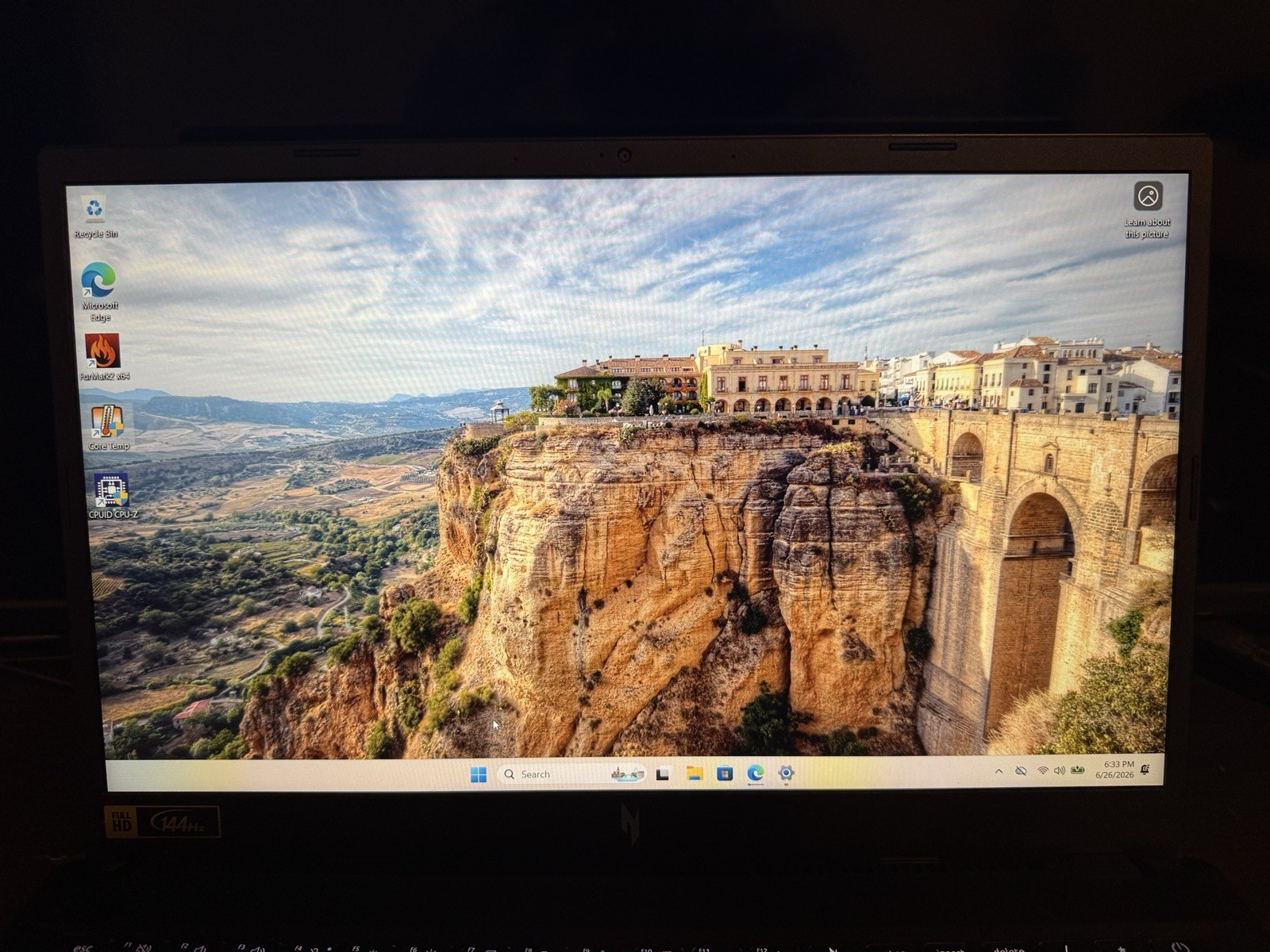 Acer Nitro V RTX 4050, Ryzen 5 3.3Ghz 16GB DDR5, 128gb Ssd RUNS GREAT! READ DESC