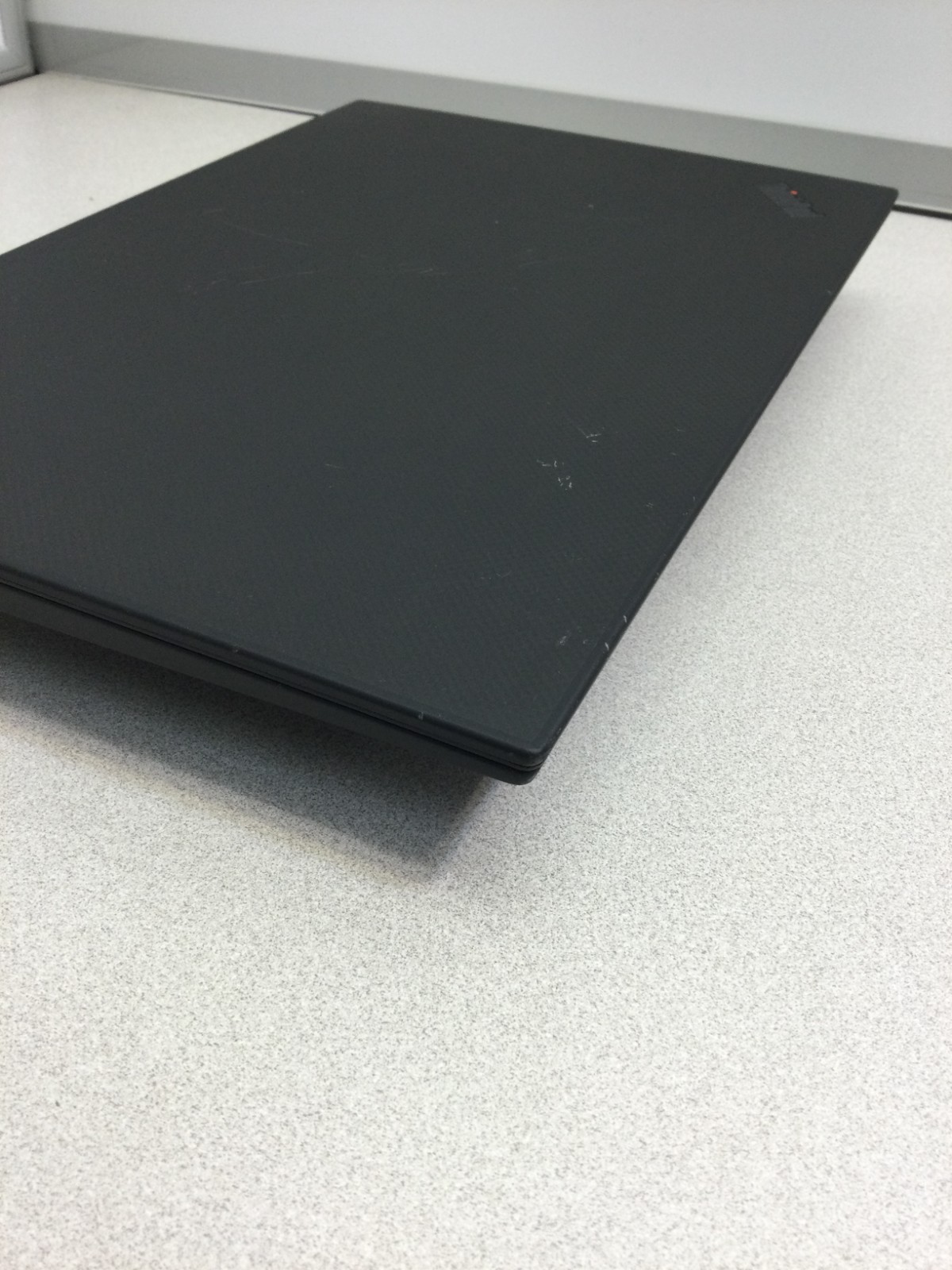 Lenovo ThinkPad P1 Gen 3 – 15.6″Core i9-10885H 12GB RAM 256 SSD WIN 11 PRO