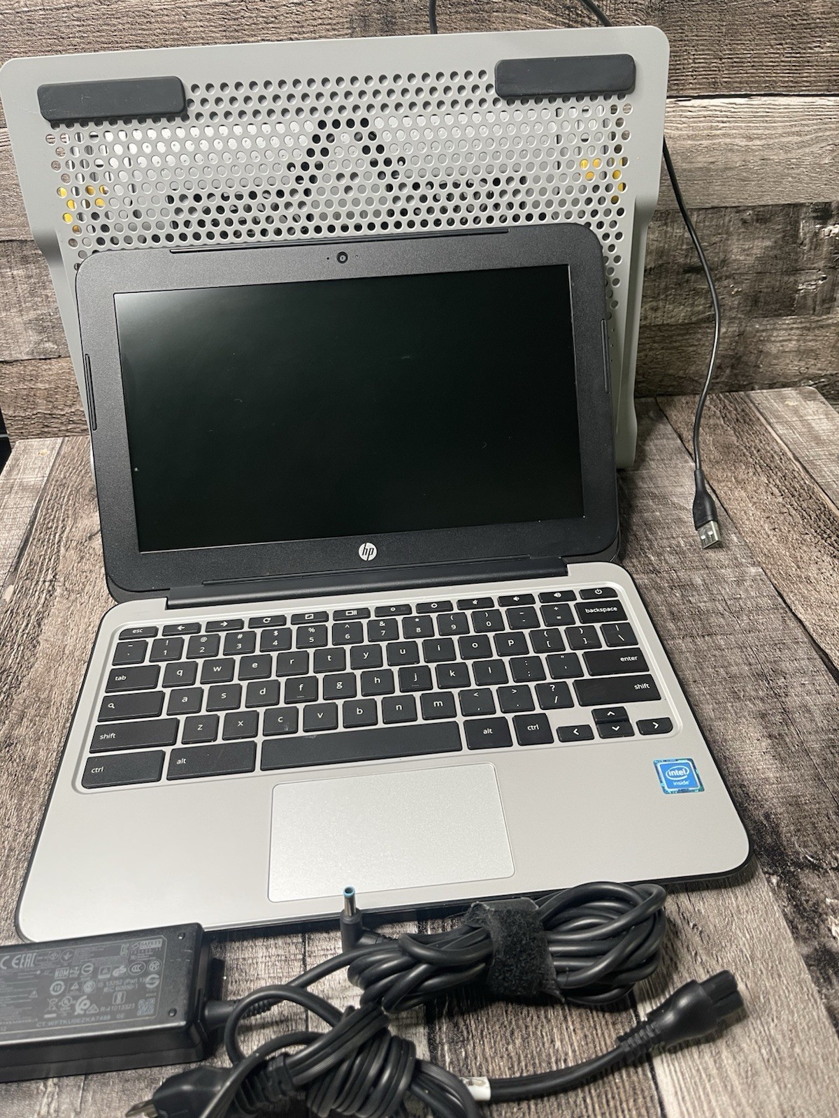 HP Chromebook 11 G4 11.6 Inch And TERGUS AWE84. Very Unique Paint On The Cover