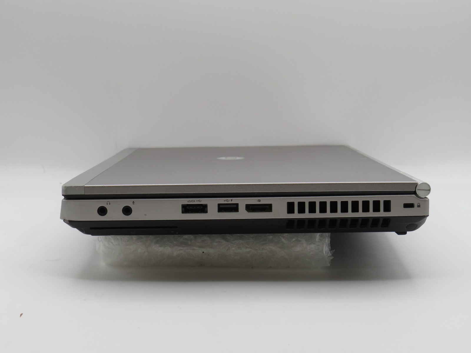 HP Elitebook 8470p i7-3540M @ 3GHz 4GB DDR3 256GB SSD 14″ No OS
