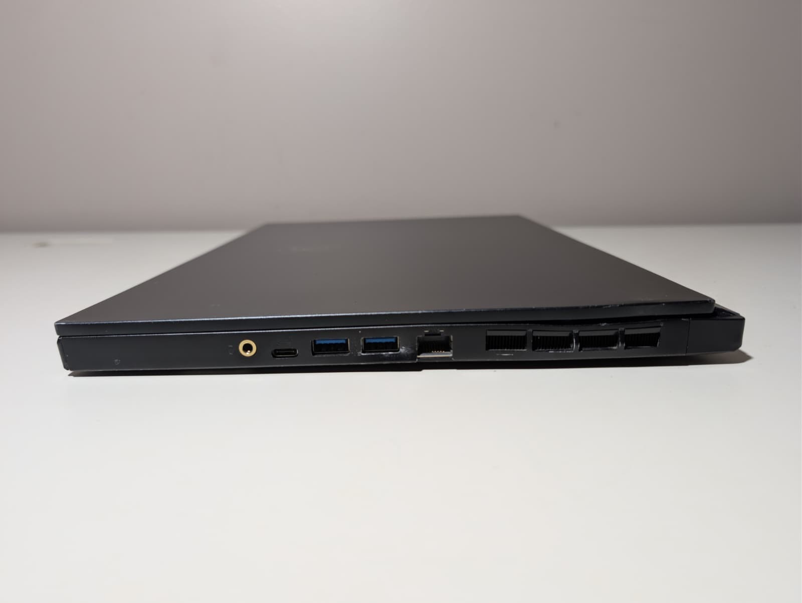 MSI GS66 Stealth | i7 10th 32GB RAM 1TB SSD | FHD@300Hz RGB NVIDIA 2070 Super