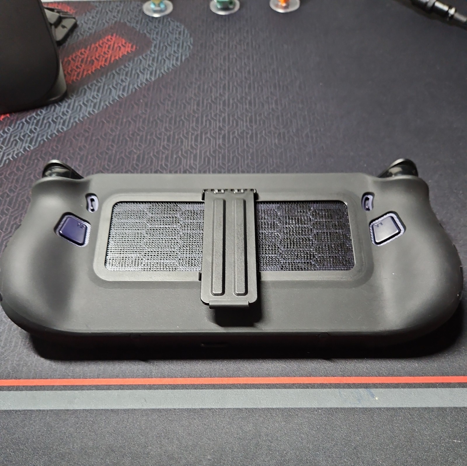 Lenovo Legion Go S 8″ 120Hz, AMD Ryzen Z1 Extreme, 32GB RAM, 1TB SSD, Steam OS