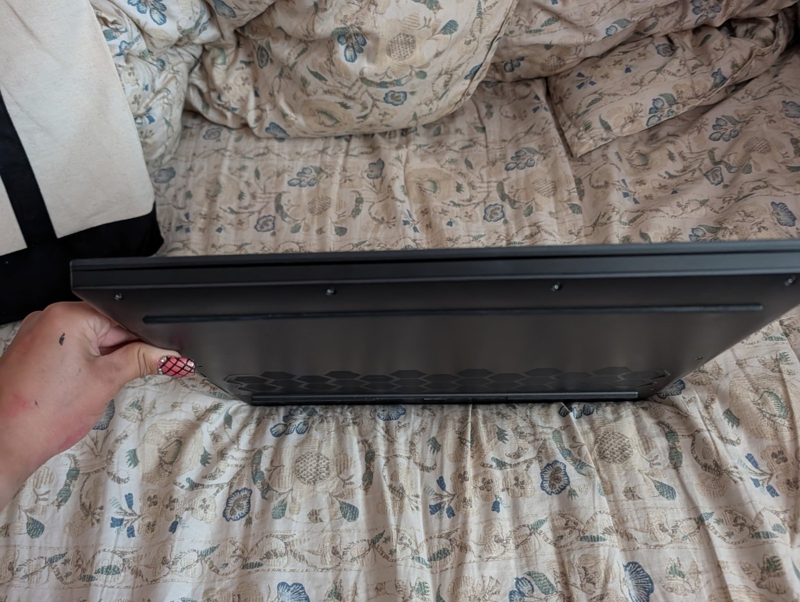 Alienware m15 15.6in Ryzen 9 16GB 1TB SSD RTX 3070 Win 1080p Black