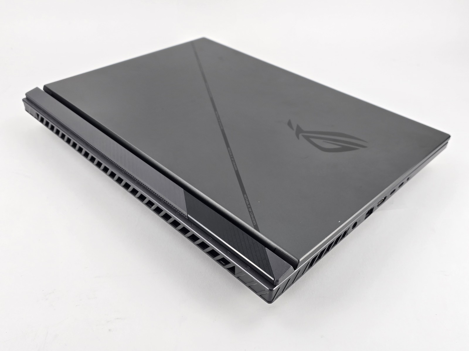 ASUS ROG Strix G18 QHD+ 240Hz (Core i9-14900HX, 32GB, 2TB SSD, RTX 4080) – Used