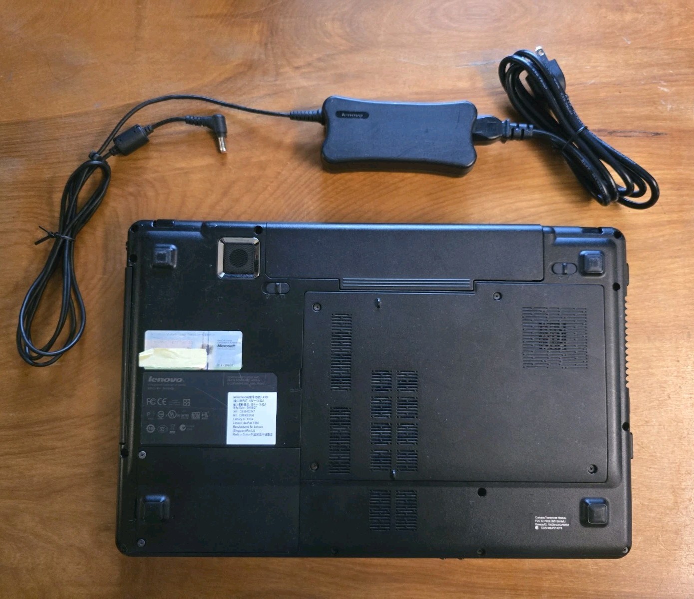 Lenovo Y550 CPU Pentium Dual Core 2GHz 4GB RAM Bad Battery NO HDD