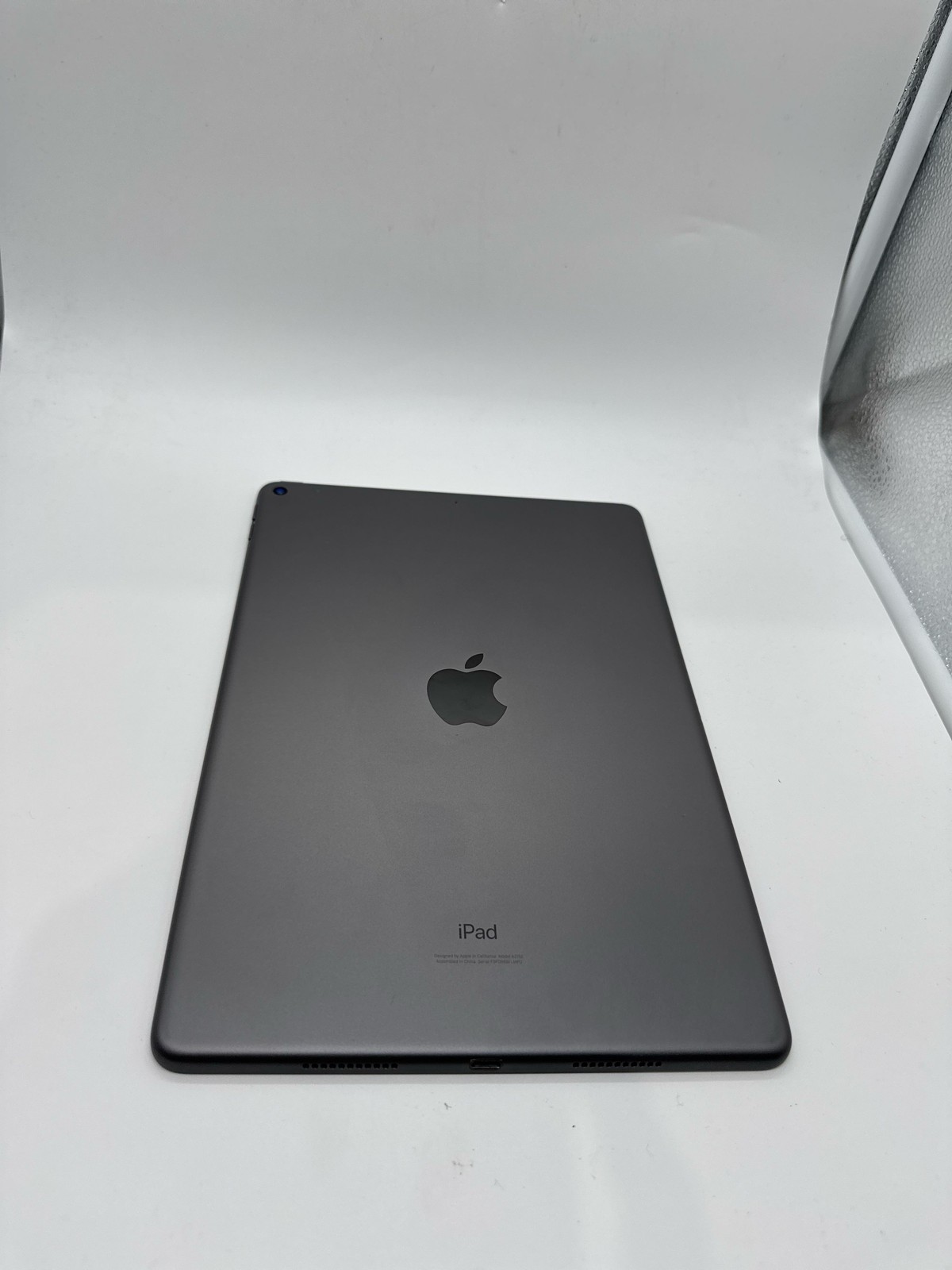 Apple iPad 10.2″ Wi-Fi 64GB 3rd Gen- Space Gray