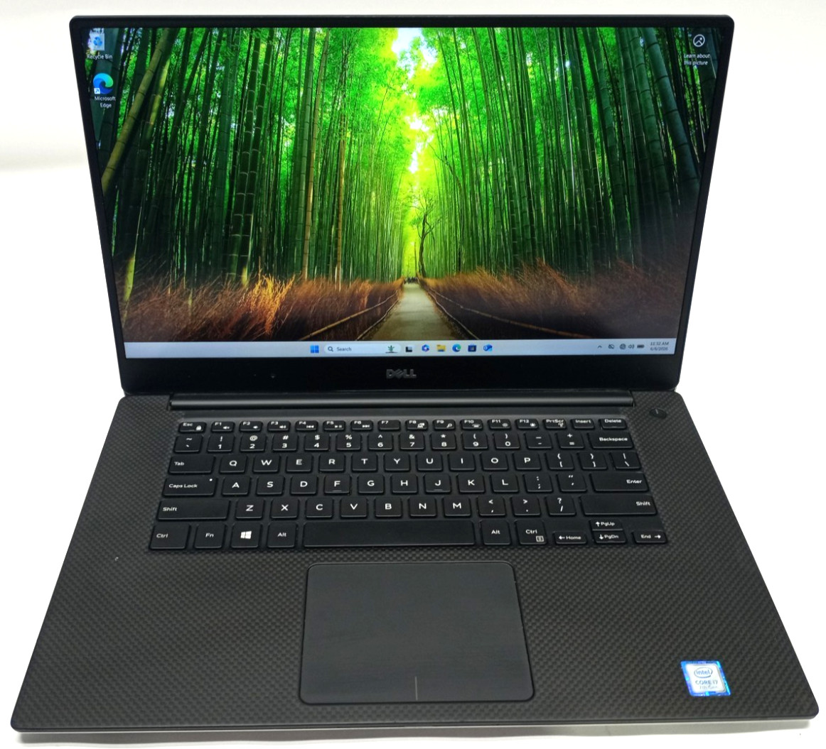 Dell Precision 5520 15.6″ i7-7820H@2.90GHz 8GB/512GB NVMe Win11P NVIDIA MC429!