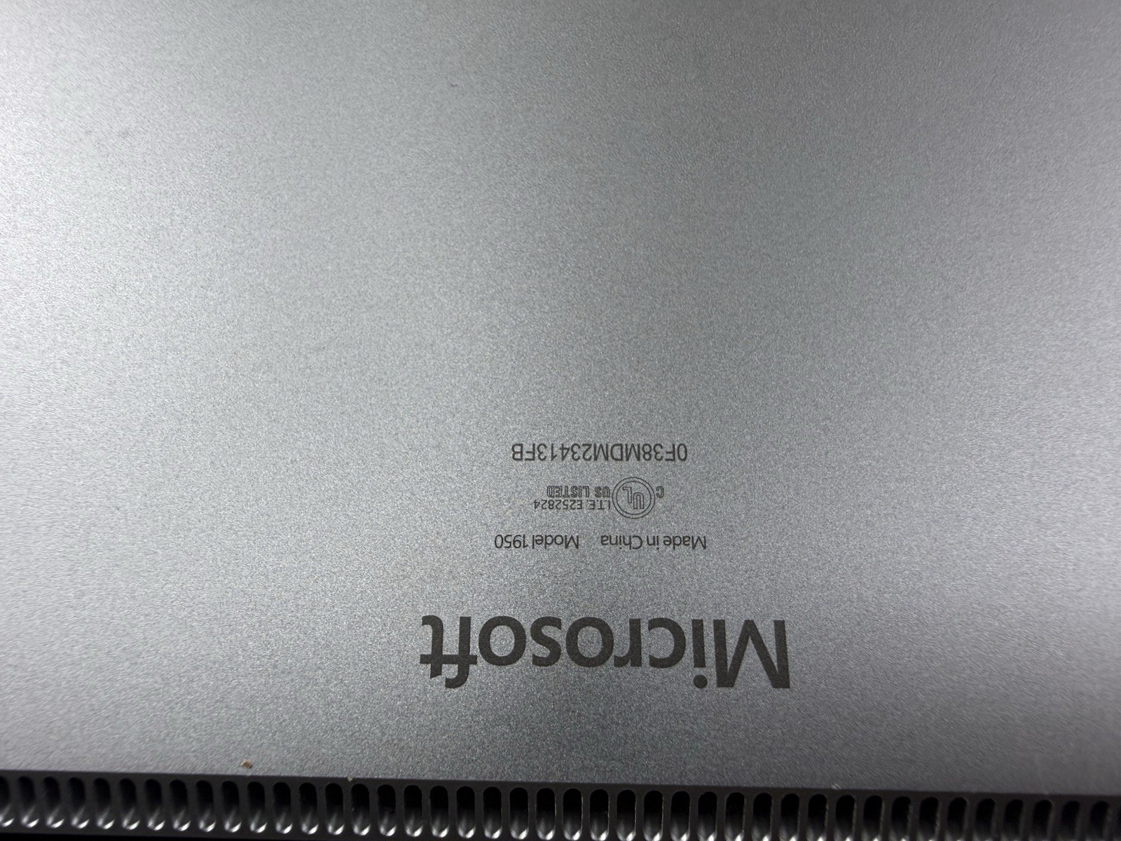 Microsoft Surface Laptop 5 13.5” 1950 Intel Core i7-1265U 16GB RAM 512GB NVME