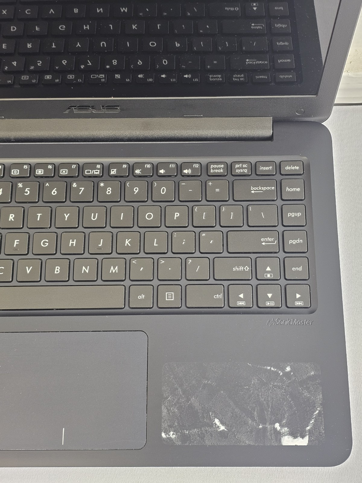 ASUS E402S Laptop – Intel Celeron N3060 – 4GB RAM – 32GB SSD – Windows 10