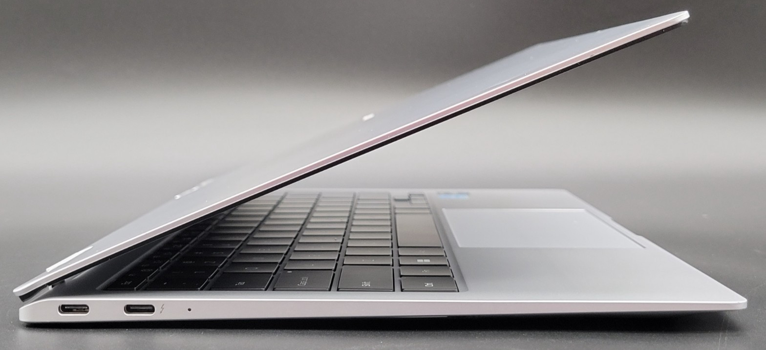 Samsung Galaxy Book2 Pro 13.3″ FHD i7-1260P 16GB 512GB SSD AMOLED Read*
